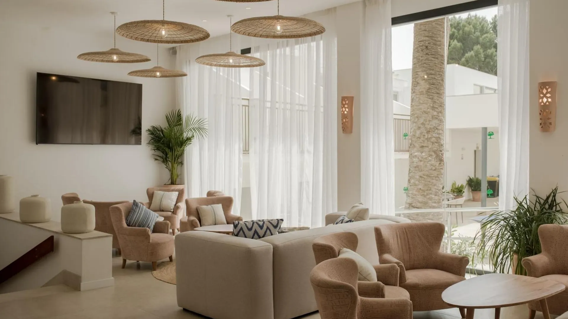 Hotel More Алькудия