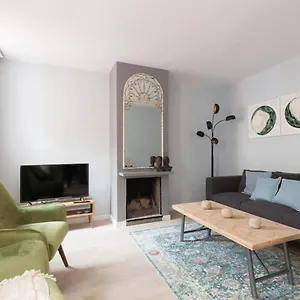 2 Bdr Penthouse In Grcia Barcelona